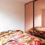 Bright Apartment With Balcony In Paris 20Th