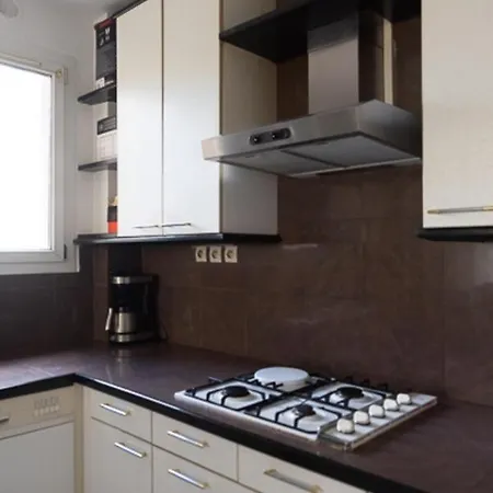 Appartamento Bright With Balcony In 20th Parigi