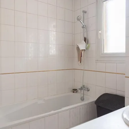 Appartamento Bright With Balcony In 20th *